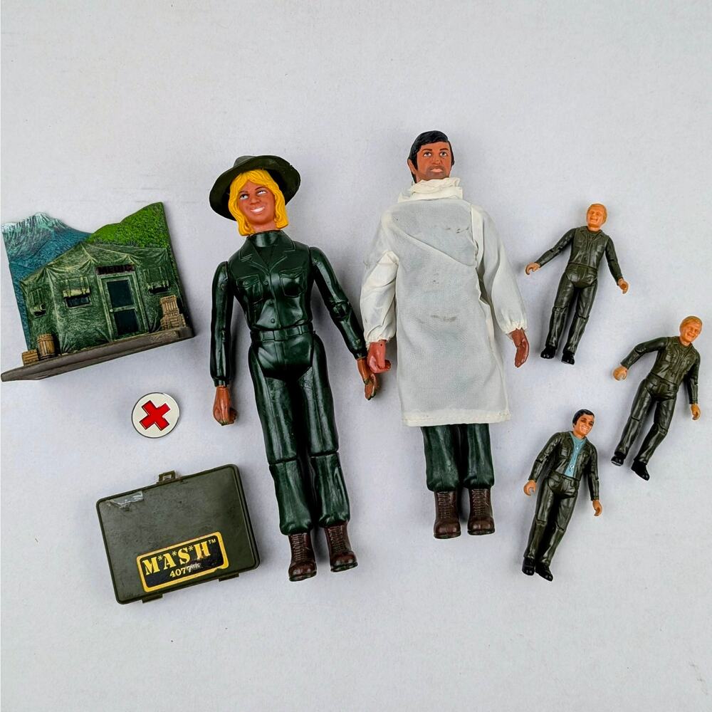 Vintage MAS*H Lot Action Figures & Accessories
